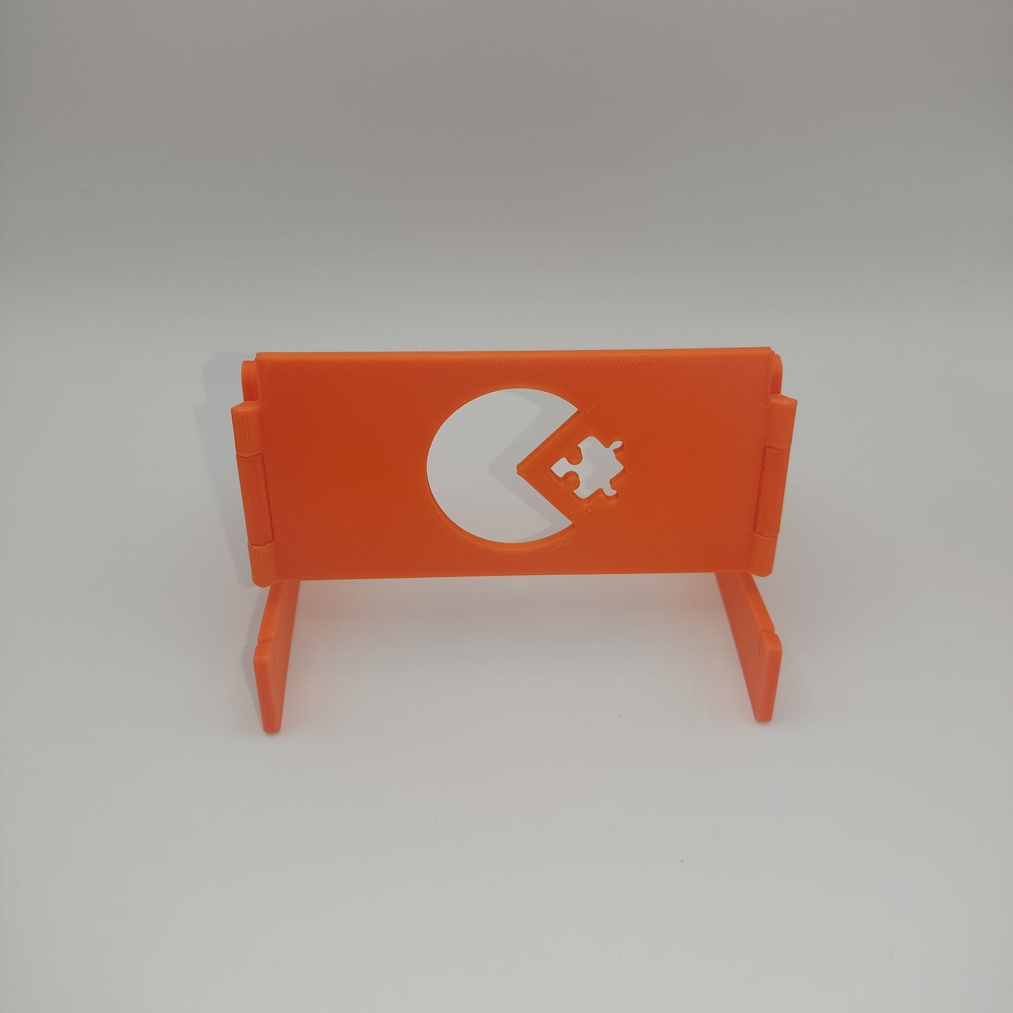 Guzzawan Puzzle Stand